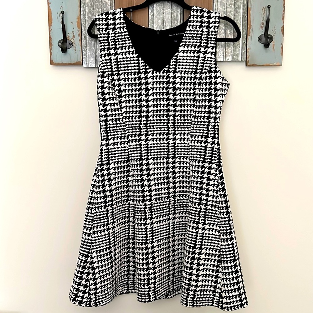 Tweed dress black and white size medium